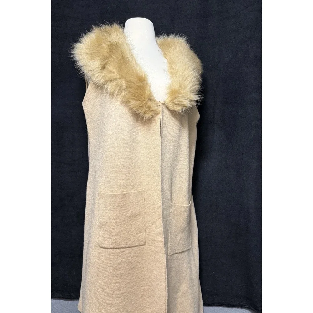 Baldini Mumu Lombardi Long Cardigan in Taupe with a faux fur‎ collar. SIze L